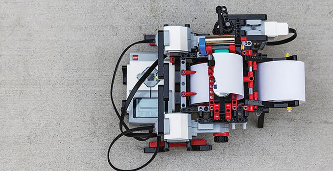 La stampante braille fatta di Lego
