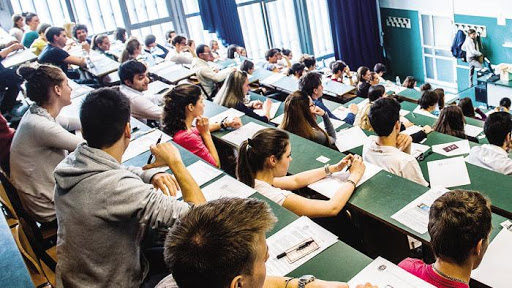  Andare a lezione: 15 DRAMMI che solo i frequentanti conoscono